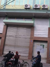 Cơ sở 1 chi nhánh SITC tại Hà Nội
tháo gỡ biển hiệu từ ngày 29 Tết.