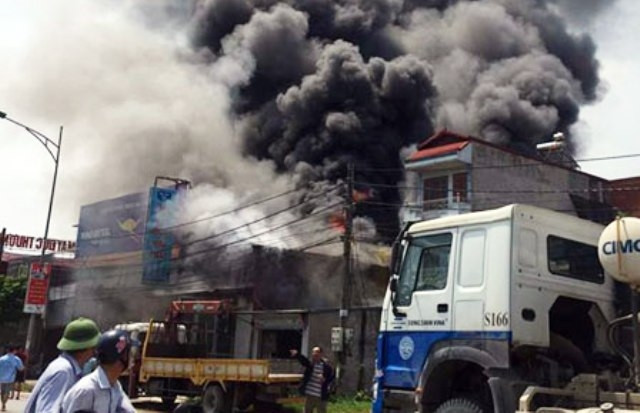 Vụ cháy khiến mười người thương vong.