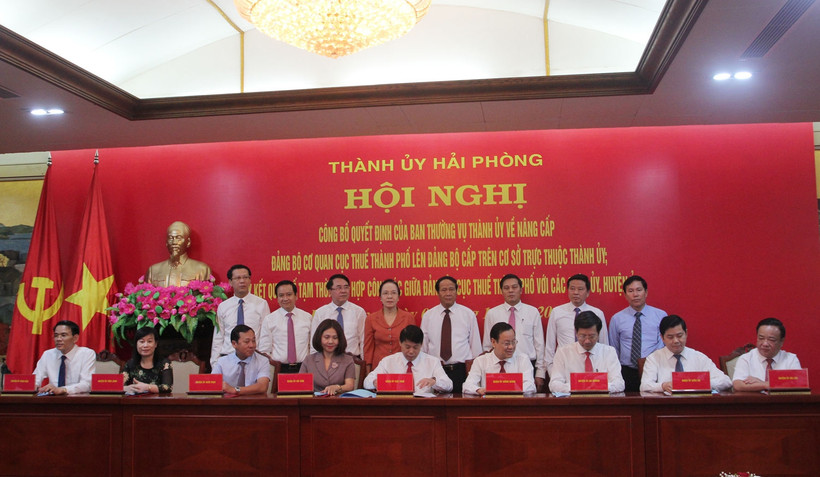 Ký kết Quy chế tạm thời phối hợp công tác giữa Đảng ủy Cục Thuế Hải Phòng với các quận ủy, huyện ủy trực thuộc Thành ủy Hải Phòng. 