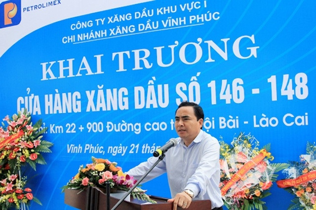 Chủ tịch kiêm Giám đốc Petrolimex Hà Nội Trần Đắc Xuân phát biểu tại lễ khai trương.