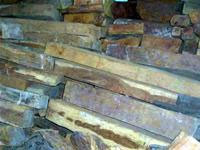 Gỗ huỳnh đàn bị tịch thu
(Ảnh Tiền phong).