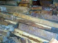 Gỗ huỳnh đàn bị tịch thu
(Ảnh Tiền phong).