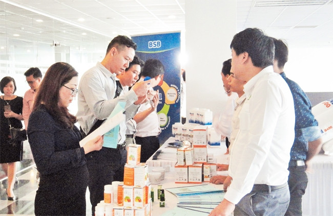 Triển lãm mỹ phẩm làm từ công nghệ na-nô tại Khu công nghệ cao TP Hồ Chí Minh (SHTP).