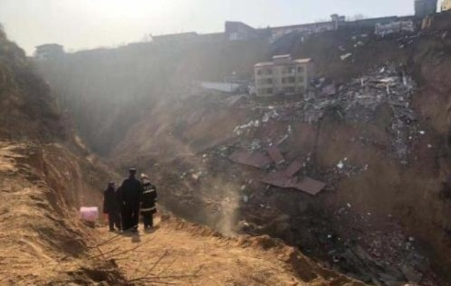 Hiện trường vụ sạt lở. Ảnh: Chinanews.com 