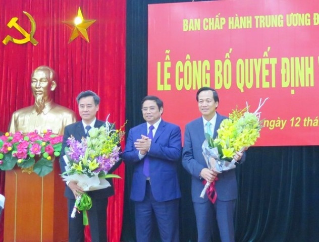 Trao Quyết định phân công nhiệm vụ Bí thư Đảng ủy Khối Các cơ quan T.Ư và Khối Doanh nghiệp T.Ư