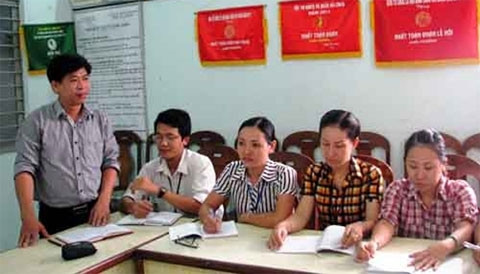 Đảng viên trẻ phường Thuận Phước, quận Hải Châu (TP Đà Nẵng) trong một buổi sinh hoạt chi bộ cơ quan.