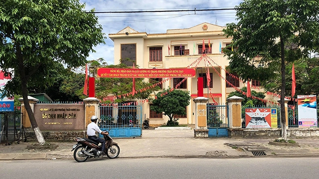 UBND phường Trần Hưng Đạo, TP Quảng Ngãi để xảy ra nhiều sai phạm.