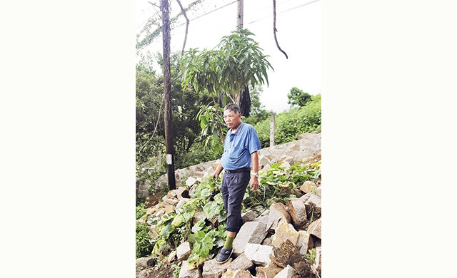 Nhấn vào ảnh để phóng to Người lính già Đỗ Xuân Cường nhớ lại những ngày chiến đấu ở Huế.