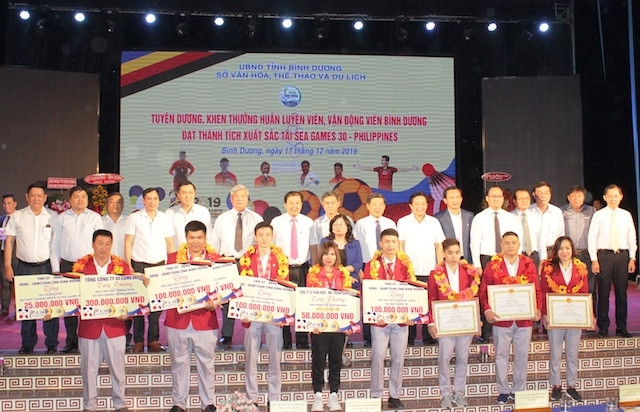 Tuyên dương, khen thưởng huấn luyện viên và vận động viên Bình Dương đạt thành tích tại SEA Games 30.