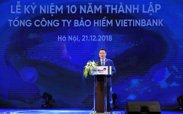 Tổng giám đốc Vietinbank Trần Bình Minh phát biểu tại buổi lễ.