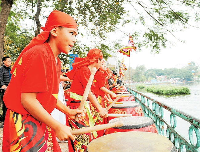 Sôi nổi tranh tài tại Lễ hội bơi chải thuyền rồng Hà Nội