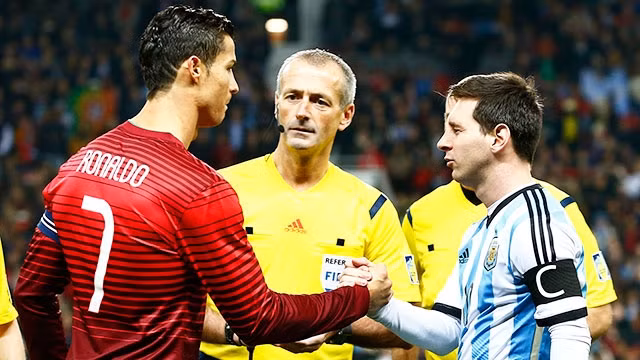Lịch sử bóng đá thế giới chưa bao giờ chứng kiến một cuộc ganh đua hấp dẫn giữa Ronaldo và Messi.