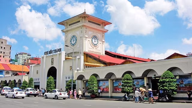 Kỷ niệm 320 năm thành lập thành phố Sài Gòn - TP Hồ Chí Minh