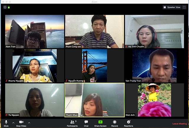 Giáo viên cốt cán môn Tiếng Anh tổ chức hội nghị online giúp giáo viên và học sinh ôn thi tốt nghiệp THPT.