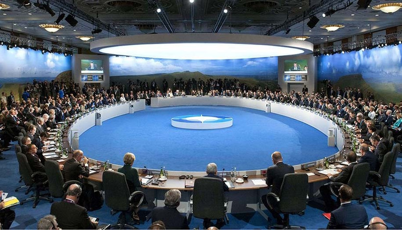 NATO giữa ngã ba đường