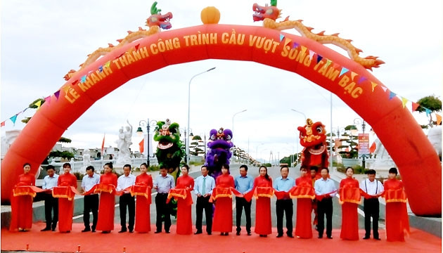 Lễ khánh thành cầu vượt sông Tam Bạc (Hải Phòng).
