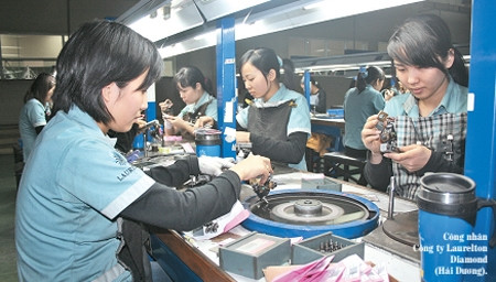 Công nhân Công ty Laurelton Diamond (Hải Dương).