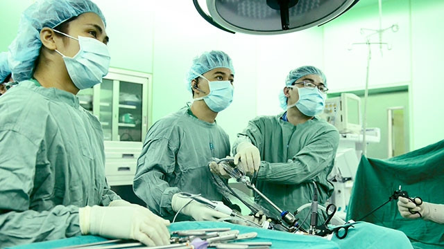 Tầm soát để phát hiện sớm ung thư đại trực tràng.