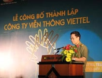 Phó Tổng giám đốc Viettel Nguyễn
Mạnh Hùng phát biểu khai mạc buổi lễ.
