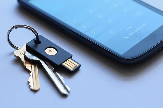 Loại token Yubico mà Google đang thử nghiệm.