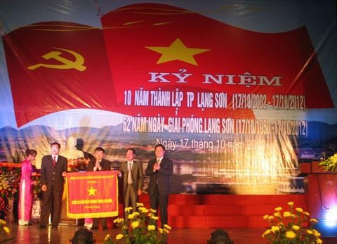 Kỷ niệm 62 năm giải phóng Lạng Sơn