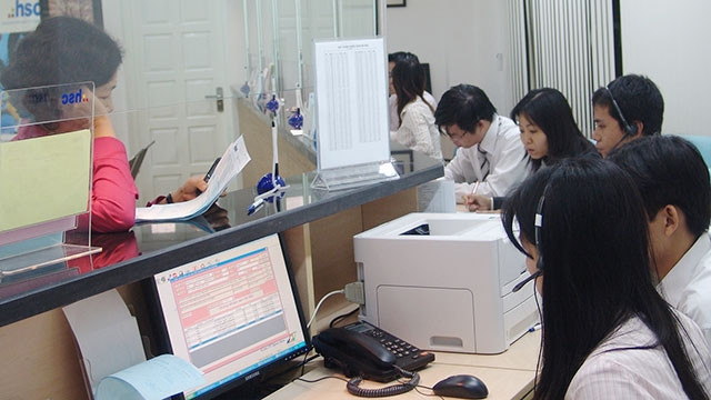 Nhà đầu tư vẫn ưu tiên mua vào ở các cổ phiếu vốn hóa lớn. Ảnh: NG.HẢI