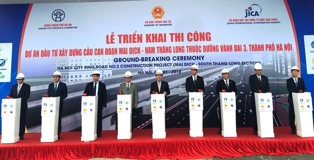 Triển khai xây dựng cầu cạn đoạn Mai Dịch - cầu Thăng Long
