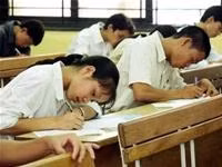 Thí sinh làm bài thi
tại Hội đồng thi ĐH Luật Hà Nội.