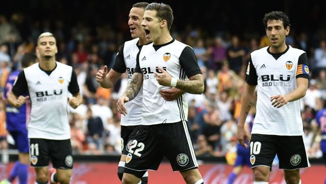 Với chuỗi trận thắng ấn tượng vừa qua, Valencia đang nổi lên như là một đối thủ đáng gờm trong cuộc đua tới ngôi vô địch La Liga mùa này. (Ảnh: Getty Images)