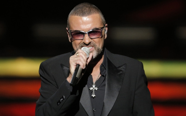  Ca sĩ George Michael qua đời ở tuổi 53
