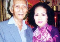 Soạn giả Viễn Châu
và Nghệ sĩ Ưu tú Bạch Lan.