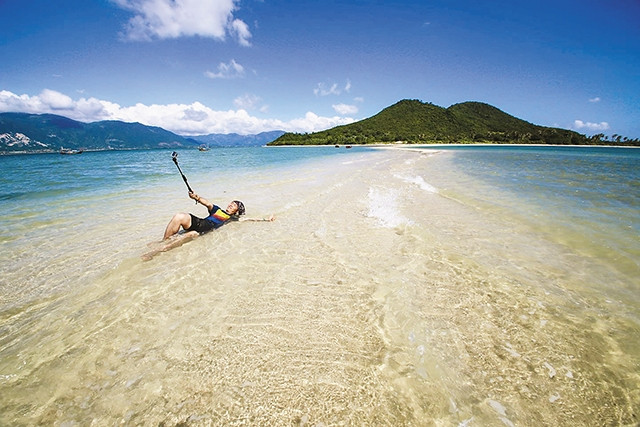 Đường dưới biển ở quần đảo Điệp Sơn (Khánh Hòa, Việt Nam).