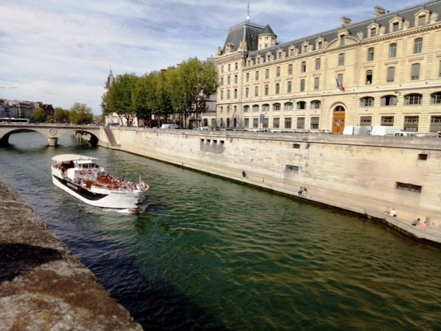 Sắc màu Paris