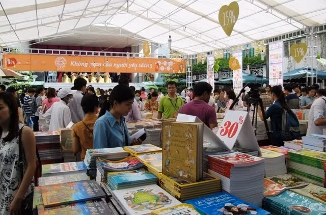 Hội sách Mùa Xuân 2016 - Những cuốn sách mở đường