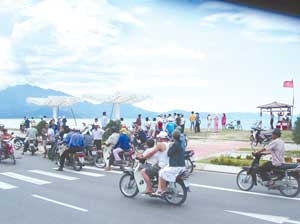 Đà Nẵng hoảng loạn vì báo động sai về sóng thần