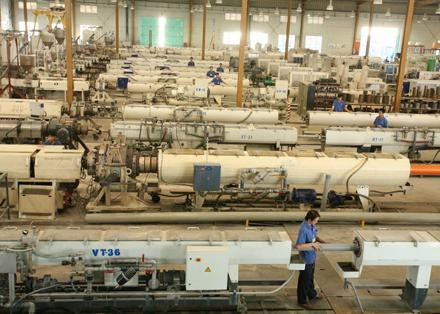 Nhựa Bình Minh là doanh nghiệp đầu tiên sản xuất thành công các loại ống nhựa cỡ lớn: PVC đường kính 630 mm và HDPI đườn