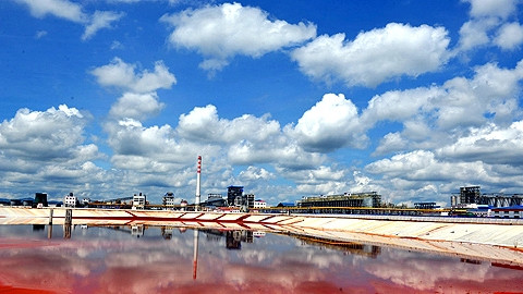 Toàn cảnh nhà máy sản xuất alumina Tân Rai, Lâm Đồng. (Ảnh: Internet)