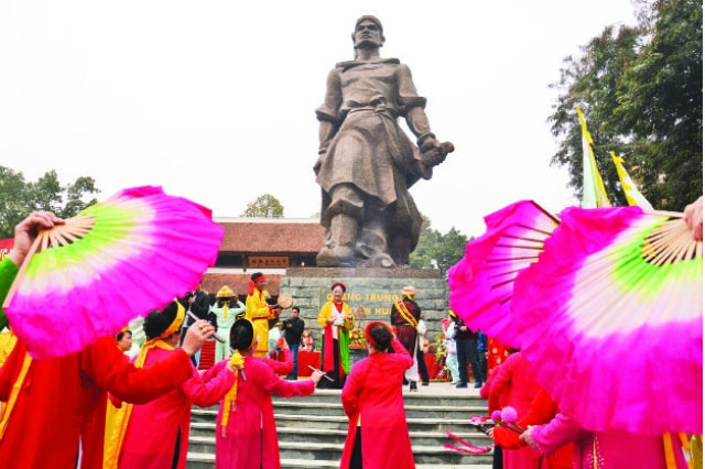 Lễ hội truyền thống kỷ niệm chiến thắng Ngọc Hồi - Đống Đa diễn ra mồng 5 Tết hằng năm. 