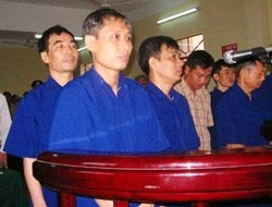 Phiên tòa xét xử vụ án tham nhũng ở Petro Việt Nam.
