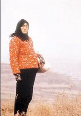 Diễn viên Củng Lợi trong phim Cao lương đỏ. (Ảnh: Internet)