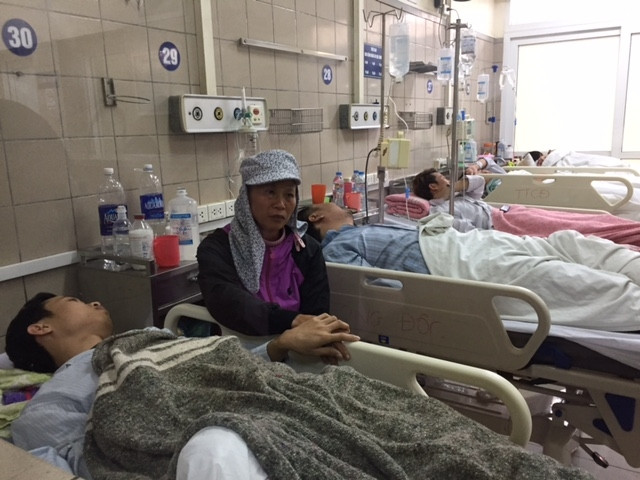 Bệnh nhân bị ngộ độc paraquat đang điều trị tại Trung tâm chống độc, Bệnh viện Bạch Mai.