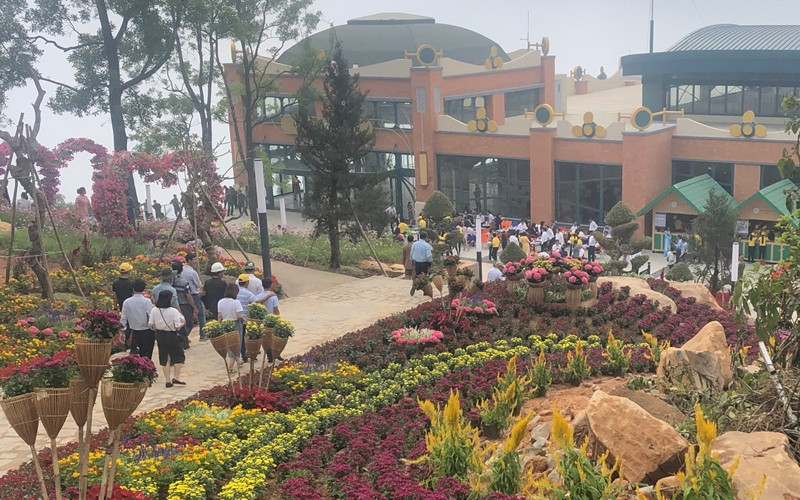 Ưu đãi giá vé cáp treo núi Bà Đen cho người dân Tây Ninh