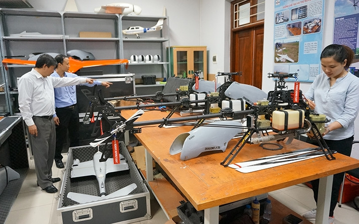 Các máy bay Dragonfly-DF26 đang được hoàn thiện.