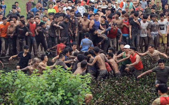 Cảnh hỗn loạn tại Lễ hội phết xã Hiền Quan (Phú Thọ) năm 2019. Ảnh: Phương Thảo