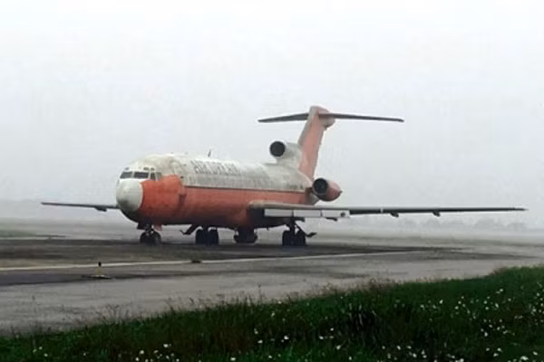 Boeing B727-200 bị bỏ quên