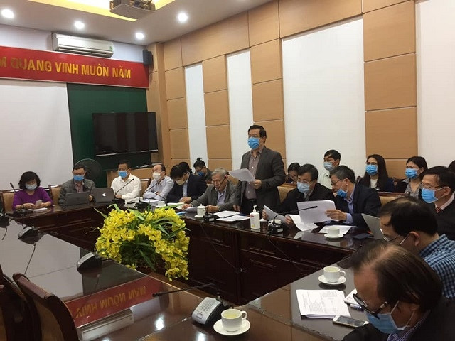 Các chuyên gia đầu ngành hội chẩn chiều nay tại Trung tâm quản lý, điều hành trực tuyến hỗ trợ chuyên môn chẩn đoán và điều trị Covid-19.