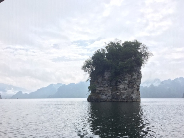 Dập dềnh sóng nước Na Hang