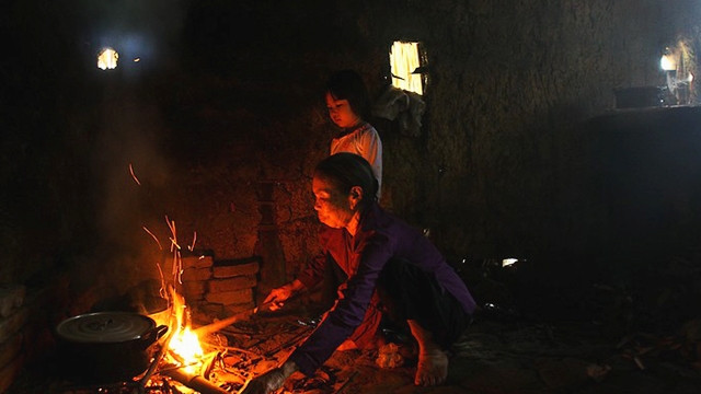 Nhớ bát nước cơm của mẹ