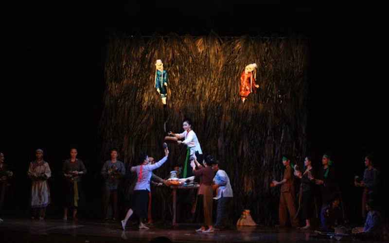 Cảnh trong vở rối "Hồn Trương Ba, da hàng thịt" của Nhà hát múa rối Thăng Long tại Liên hoan sân khấu thử nghiệm quốc tế 2016 (tổ chức tại Hà Nội).