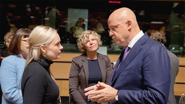 Các quan chức EU nhóm họp tại Luxembourg về chống gian lận thuế. Ảnh: EU2019